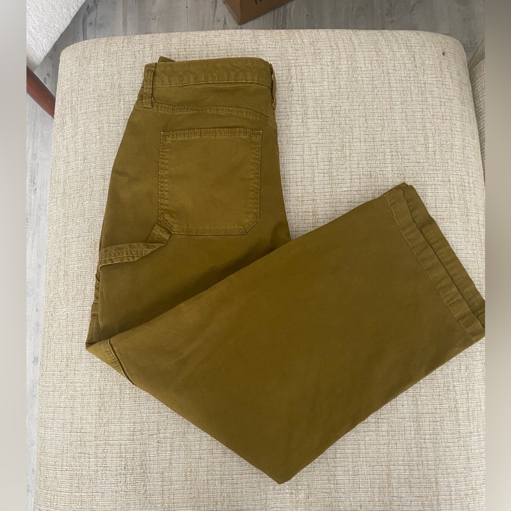 Universal thread green cargo straight pants